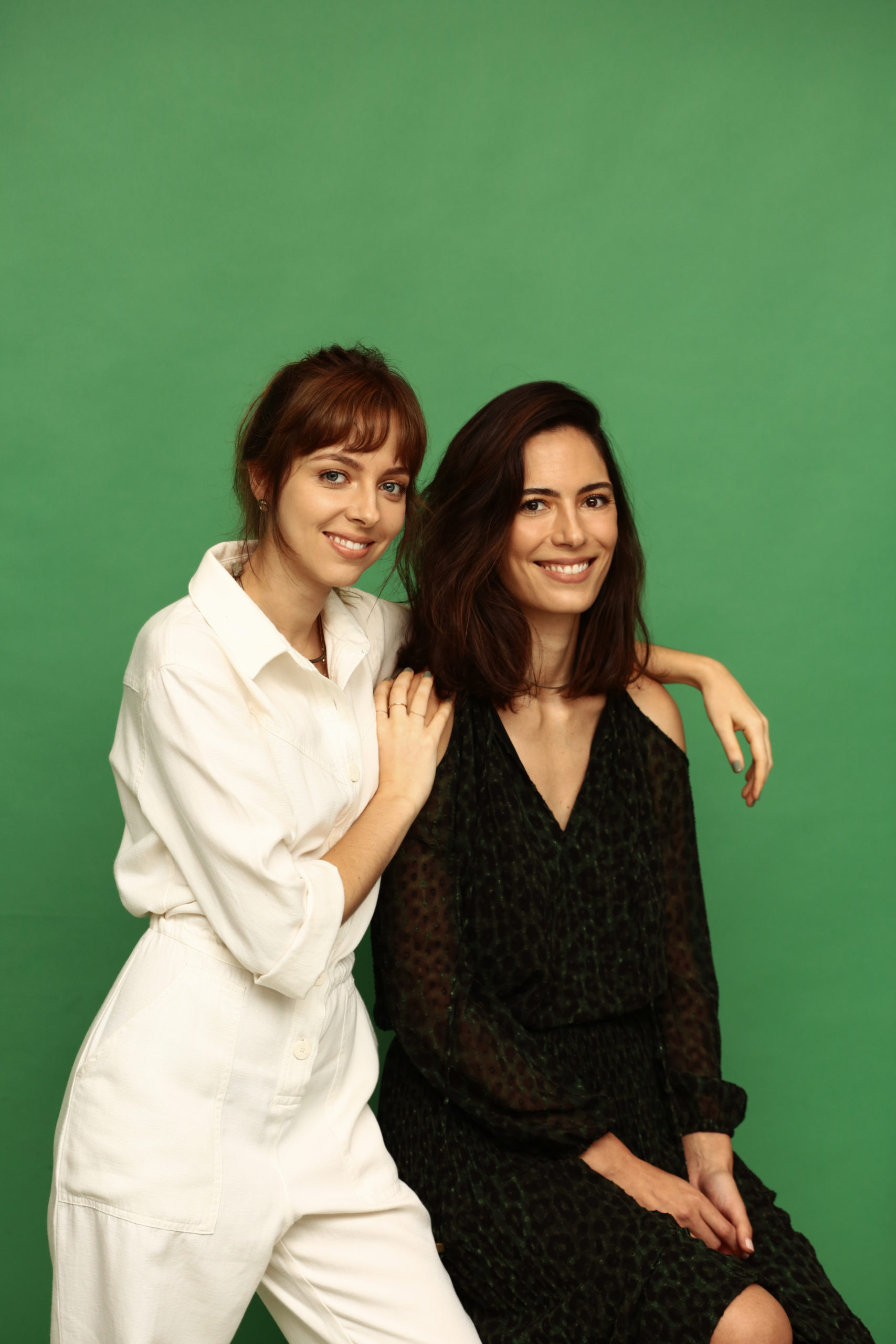 Nathalia Simões (à direita) e Nicole Vendramini (à esquerda)