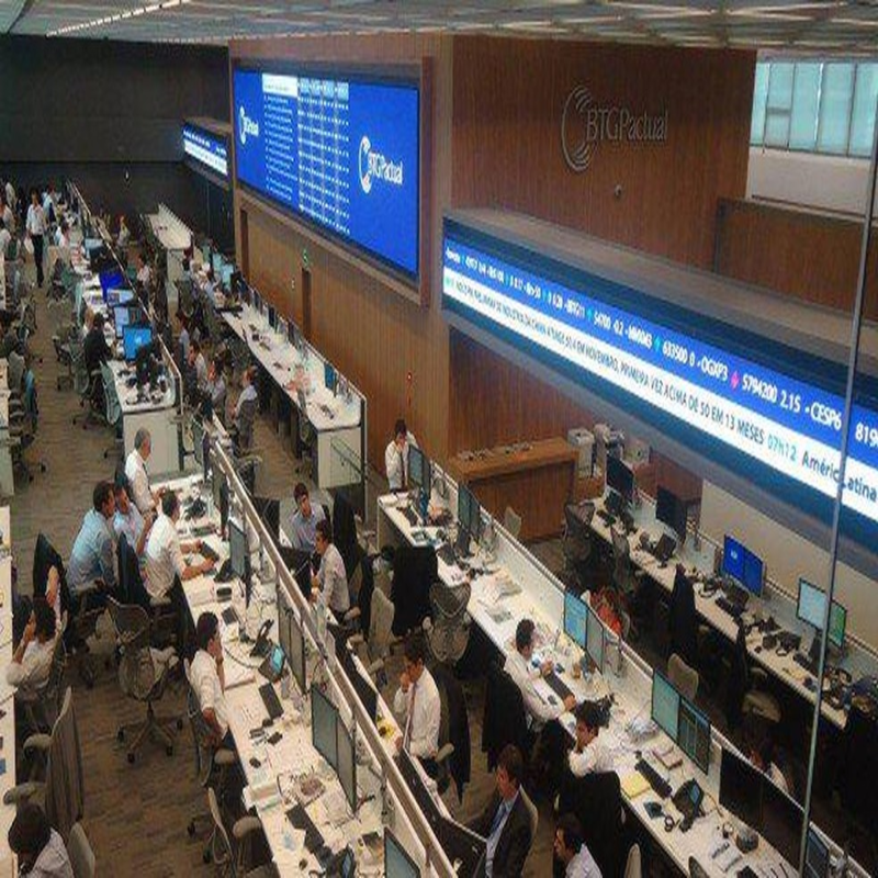 Com grandes bancos de olho no mercado, XP e BTG acirram disputa por AAIs