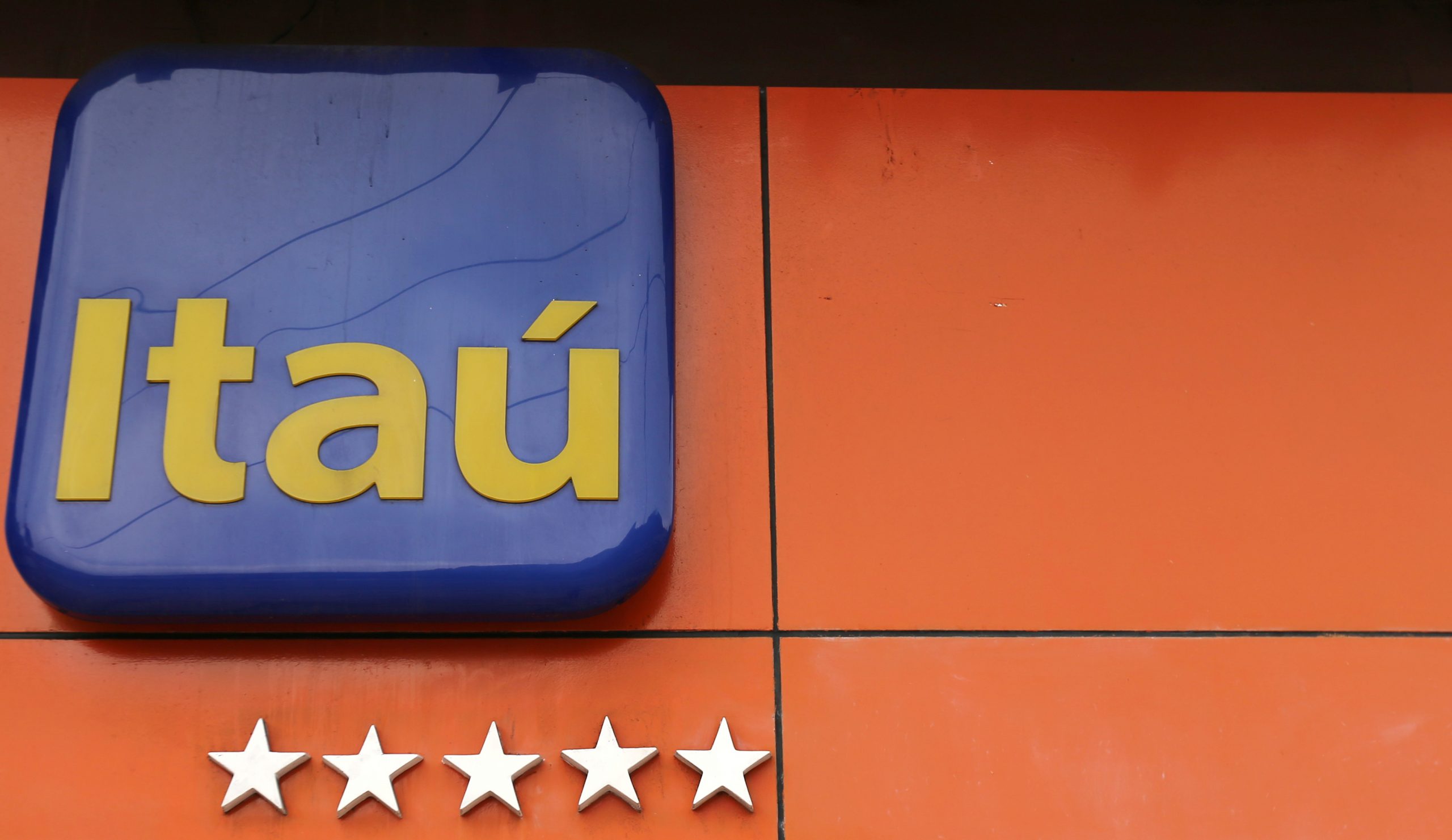 Itaú compra corretora  Ideal