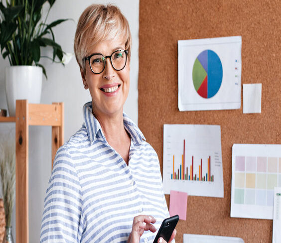 Valor Investimentos abre programa Trainee+ para contratar pessoas acima de 40 anos