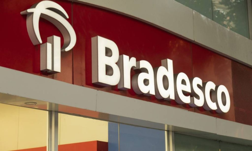 Bradesco (BBDC4) firma parceria com banco BV