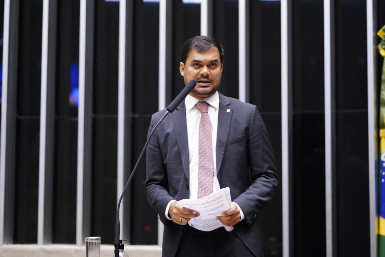 Deputados aprovam projeto que regulamenta criptomoedas