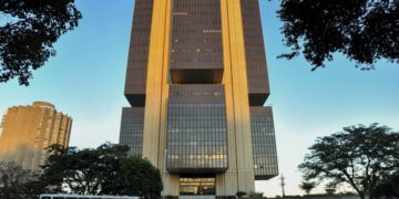 Acreditamos que a taxa de juros vai se manter mais alta, diz CIO da Apollo