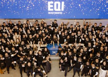 EQI Investimentos toca sino da Bolsa e comemora licença do BC para atuar como corretora