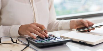 Análise. Teto do rotativo: o que é e como impacta sua vida e as ações dos bancos?