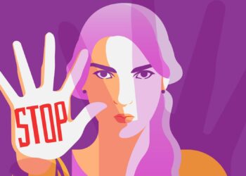 Assessor flagrado assediando mulher em elevador é demitido