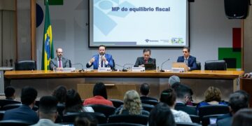 Sem aumentar tributos, Governo apresenta MP para compensar desoneração da folha