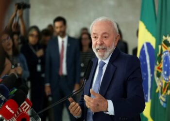 Lula: presidente do BC não pode dar cavalo de pau em mar revolto