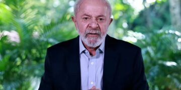 Lula defende que compensação do IR seja feita pelo “andar de cima”