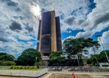 Banco Central reduz Selic para 14,75% ao ano e inicia ciclo de queda com cautela