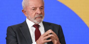 Lula deixa novo projeto sobre fim da escala 6×1 em stand-by e aguarda avanço de PEC na Câmara