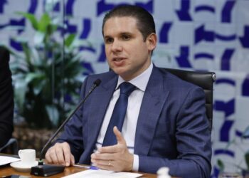 Câmara deve votar novo regime para socorrer ou liquidar bancos, anuncia Hugo Motta