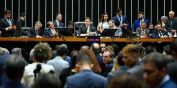Congresso ganha mais tempo para analisar MPs da “taxa das blusinhas” e dos subsídios aos combustíveis